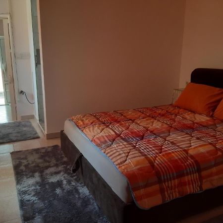Apartament Guest'S House "Lindi&Roni" Ulcinj Zewnętrze zdjęcie