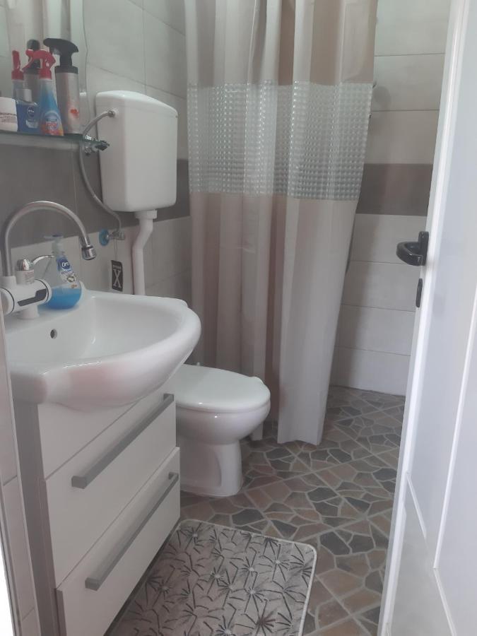 Apartament Guest'S House "Lindi&Roni" Ulcinj Zewnętrze zdjęcie