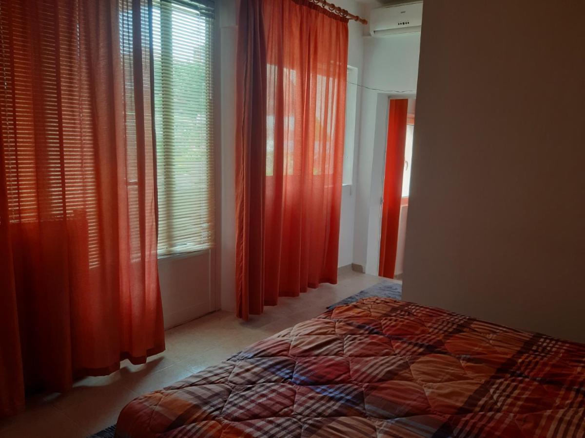 Apartament Guest'S House "Lindi&Roni" Ulcinj Zewnętrze zdjęcie